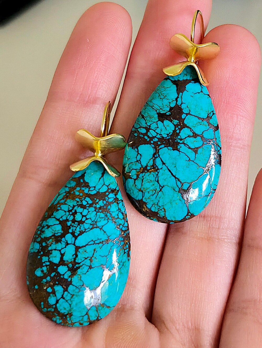 $4,000 Ashleigh Branstetter 18kt Gold Turquoise Drop Earrings